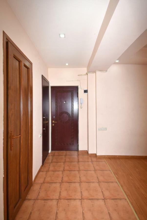 In Center Of Yerevan,koghbatsi 1a Street *