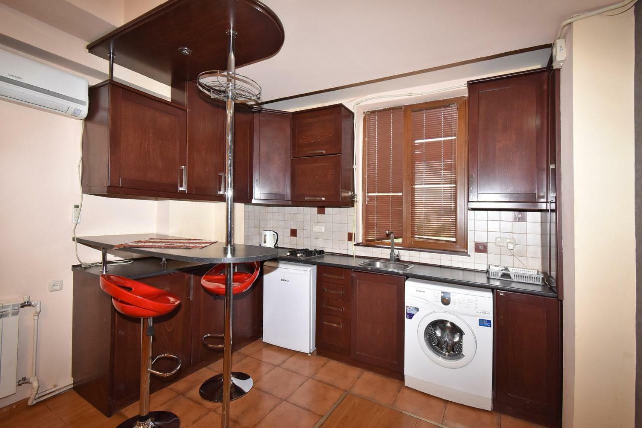 Apartment In Center Of Yerevan,koghbatsi 1a Street Yerevan