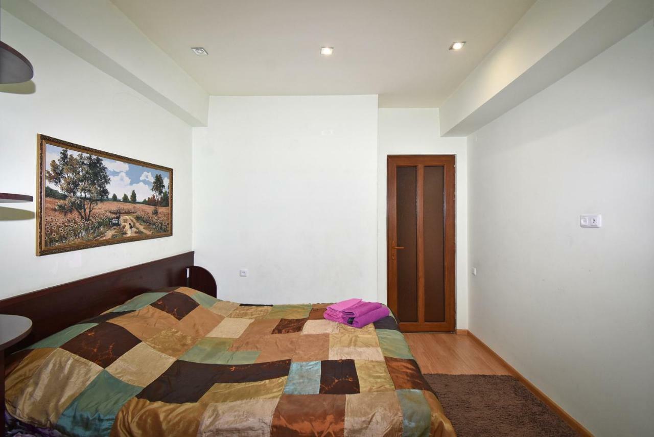 In Center Of Yerevan,koghbatsi 1a Street Apartment Yerevan