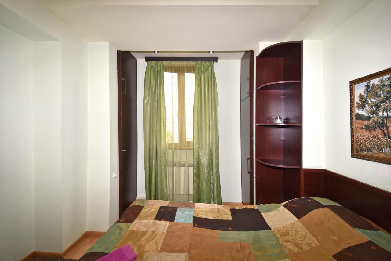 In Center Of Yerevan,koghbatsi 1a Street Apartment Yerevan